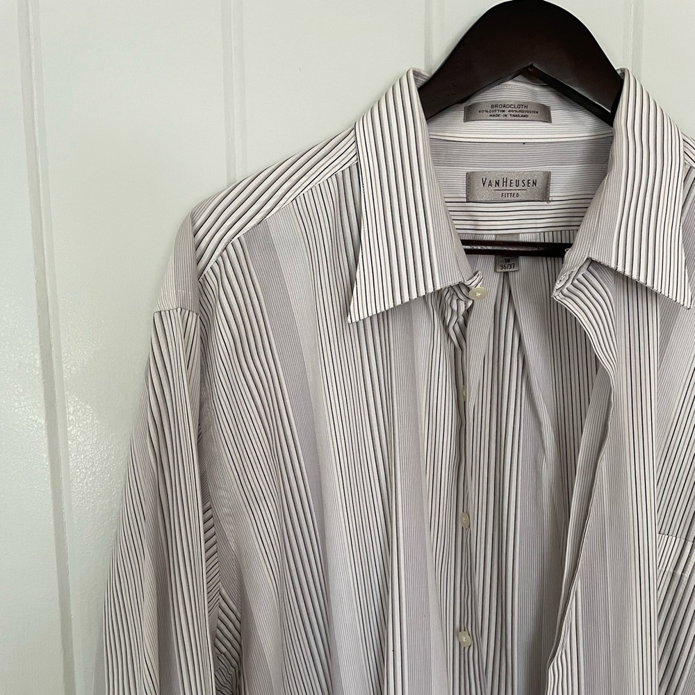 Van-Heusen Mens Dress Shirt Size 18 36/33